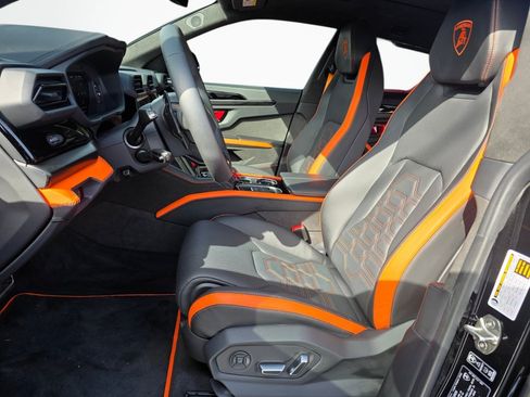 Used 2025 Lamborghini Urus SE AWD/4WD image 13