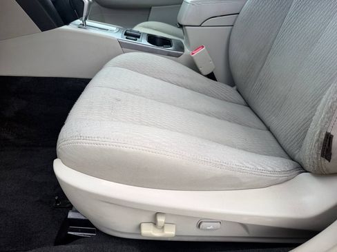 Used 2011 Subaru Outback 2.5i Premium AWD/4WD image 11