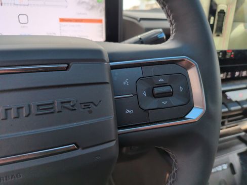 Used 2024 GMC Hummer EV 3X w/ Extreme Off-Road Package AWD/4WD image 19