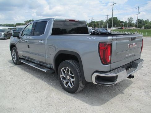 New 2026 GMC Sierra 1500 SLT w/ SLT Premium Package AWD/4WD image 9