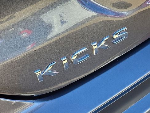Used 2024 Nissan Kicks SV image 12