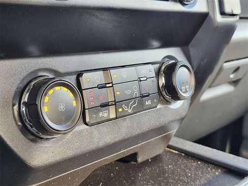 Used 2022 Ford F250 XLT w/ XLT Premium Package image 21