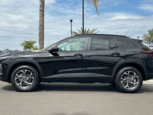 New 2026 Chevrolet Trax LT FWD image 7