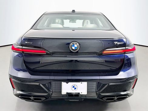 Used 2026 BMW 760i xDrive w/ Executive Package AWD/4WD image 6