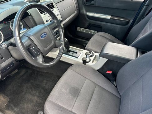 Used 2011 Ford Escape XLT w/ 201A Rapid Spec Order Code FWD image 28