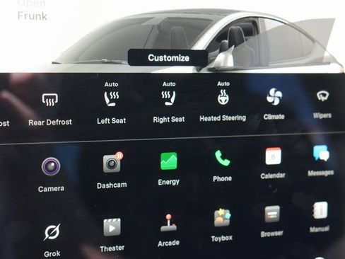 Used 2025 Tesla Model Y Long Range image 6