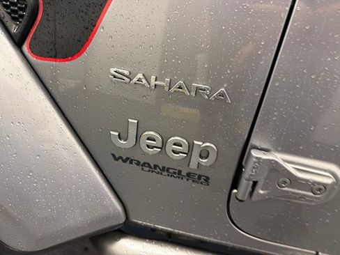 Used 2020 Jeep Wrangler Unlimited Sahara w/ LED Lighting Group AWD/4WD image 5