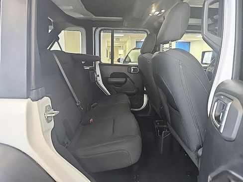 Used 2022 Jeep Wrangler Unlimited Sport image 32