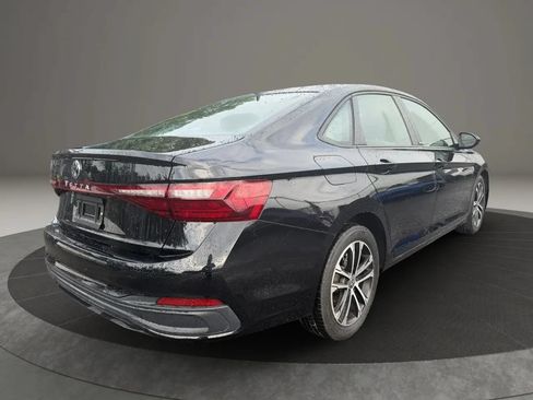 Used 2025 Volkswagen Jetta Sport FWD image 5