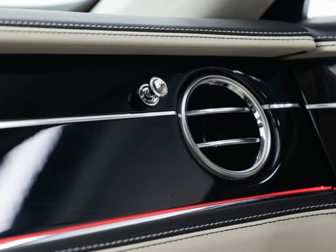 Used 2021 Bentley Flying Spur W12 AWD/4WD image 41