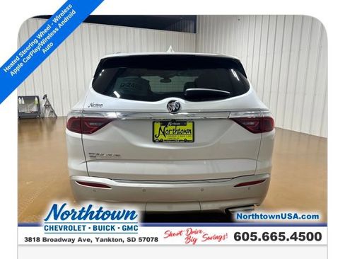 Used 2023 Buick Enclave Essence w/ Experience Buick Package image 4