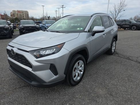 Certified 2019 Toyota RAV4 LE image 4