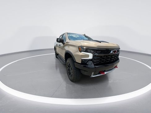 Used 2022 Chevrolet Silverado 1500 ZR2 AWD/4WD image 3