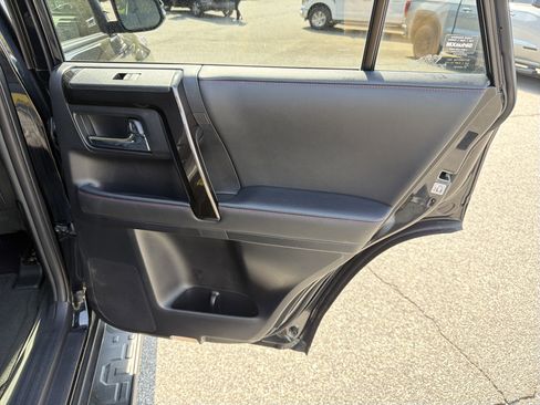 Certified 2024 Toyota 4Runner TRD Off-Road Premium image 29