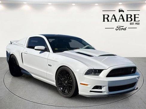 Used 2014 Ford Mustang GT Premium w/ Electronics Package RWD image 4