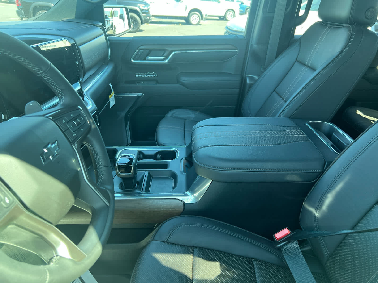 New 2026 Chevrolet Silverado 1500 High Country w/ High Country Premium Package AWD/4WD image 8
