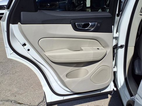 Certified 2023 Volvo XC60 B5 Plus image 18