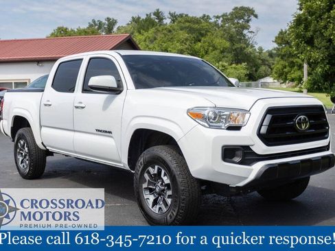 Used 2020 Toyota Tacoma SR AWD/4WD image 10