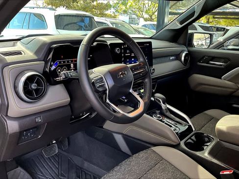 Used 2024 Chevrolet Colorado ZR2 w/ Technology Package image 17