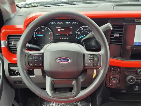 Used 2023 Ford F250 XLT w/ FX4 Off-Road Package image 12