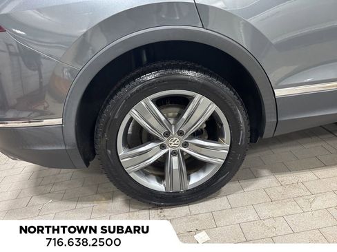 Used 2020 Volkswagen Tiguan SEL w/ 3rd Row Seat Package image 19