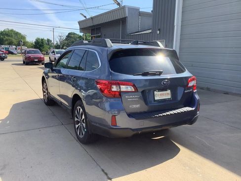 Used 2016 Subaru Outback 2.5i Limited AWD/4WD image 6
