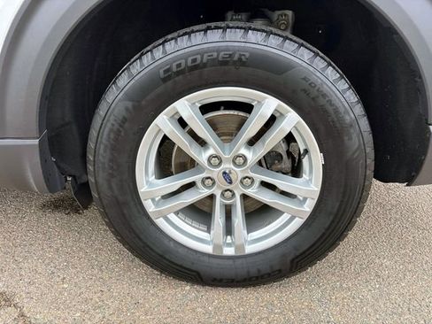 Used 2020 Ford Explorer XLT w/ Equipment Group 202A AWD/4WD image 8