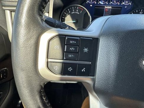 Used 2024 Ford Expedition XLT image 36