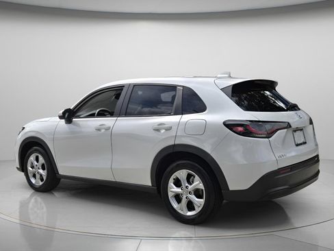 Used 2023 Honda HR-V LX image 8