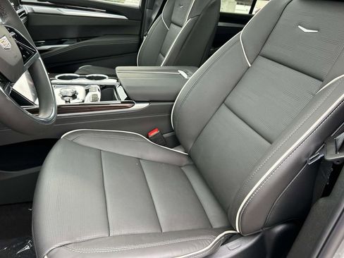 New 2026 Cadillac Escalade Luxury w/ Touring Package image 24