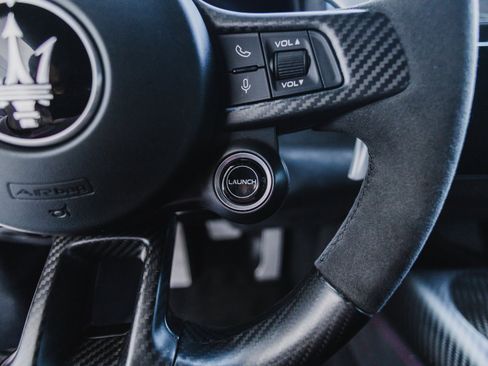 Used 2022 Maserati MC20 Coupe image 37