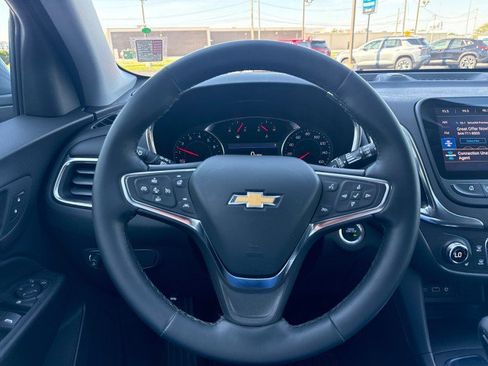 Used 2024 Chevrolet Equinox LT FWD image 18