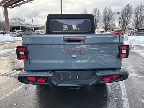 Used 2024 Jeep Gladiator Rubicon w/ Convenience Group image 4
