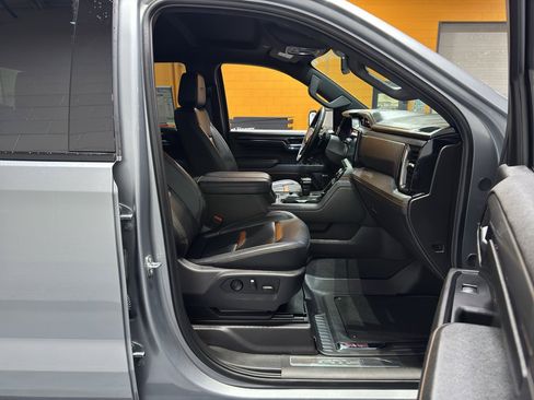 Used 2024 GMC Sierra 1500 AT4 w/ AT4 Premium Package image 21