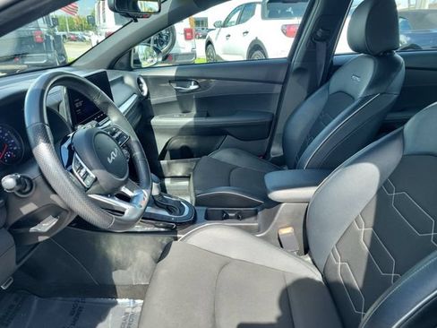 Used 2023 Kia Forte GT-Line w/ GT-Line Technology Package FWD image 18