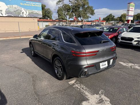 Used 2022 Genesis GV70 2.5T w/ Advanced Package AWD/4WD image 5