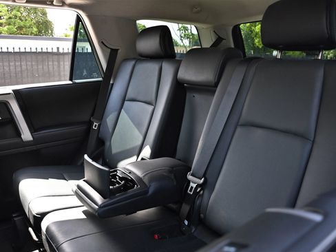 Used 2022 Toyota 4Runner Limited RWD image 19