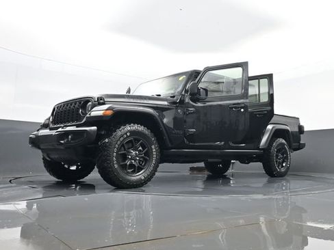 Used 2024 Jeep Gladiator Sport AWD/4WD image 33