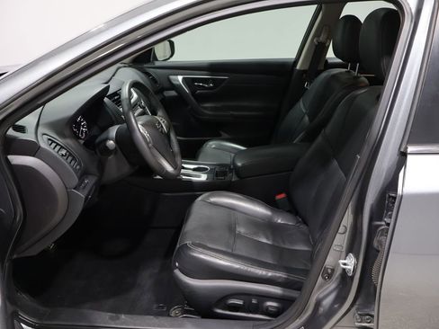 Used 2017 Nissan Altima 2.5 SL w/ 2.5 Technology Package image 12