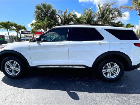 Used 2022 Ford Explorer XLT w/ Class IV Trailer Tow Package AWD/4WD image 31