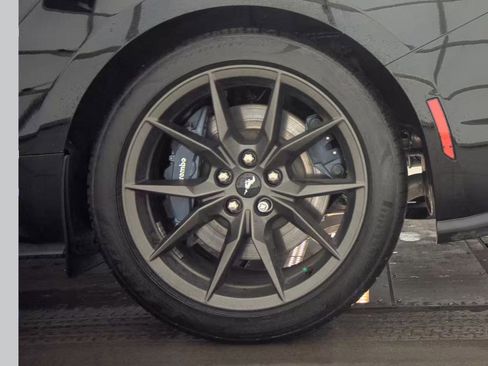 Used 2025 Ford Mustang Dark Horse image 12