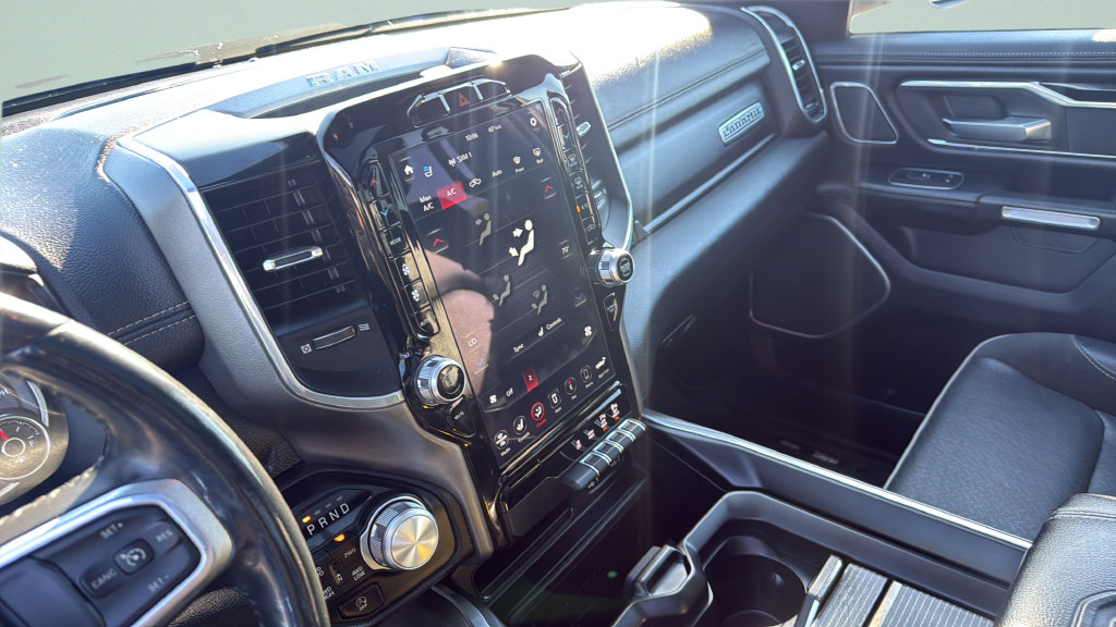 Used 2021 RAM 1500 Laramie AWD/4WD image 7