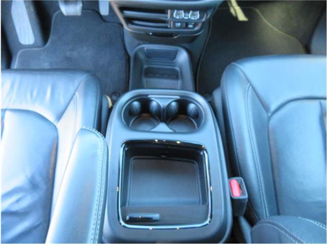Used 2022 Chrysler Pacifica Touring-L w/ S Appearance Package FWD image 30