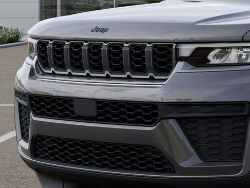 New 2026 Jeep Grand Cherokee Altitude AWD/4WD image 11