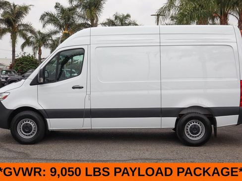 Used 2025 Mercedes-Benz Sprinter 2500 image 5
