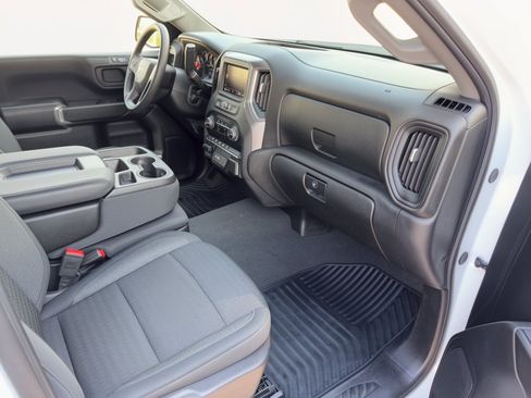 Certified 2024 Chevrolet Silverado 1500 Custom AWD/4WD image 30