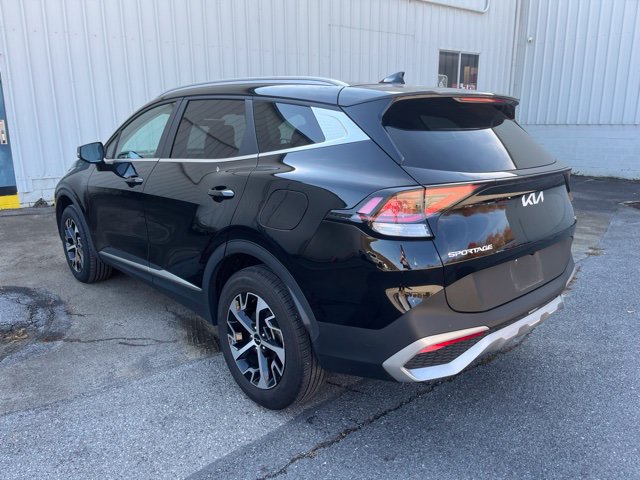 Used 2024 Kia Sportage EX AWD/4WD image 7