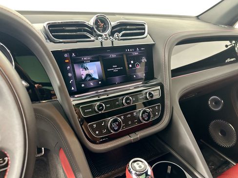 Certified 2024 Bentley Bentayga Extended Wheelbase AWD/4WD image 14