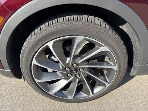 Used 2023 Lincoln Nautilus Reserve w/ Equipment Group 201A image 6