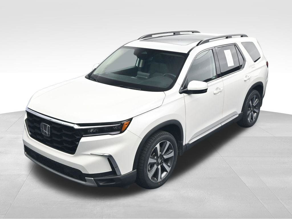 Used 2025 Honda Pilot Touring image 33